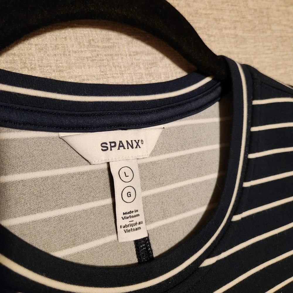 Spanx AirEssentials Maxi Dress Women Large Navy White Striped Sleeveless Slit - Picture 4 of 5